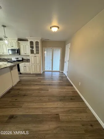 $335,000 | 611 Mathew Street, Granger, WA 98932