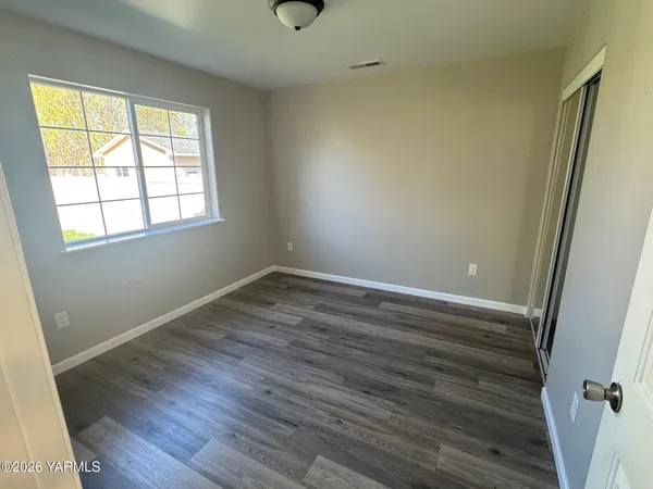 $335,000 | 611 Mathew Street, Granger, WA 98932