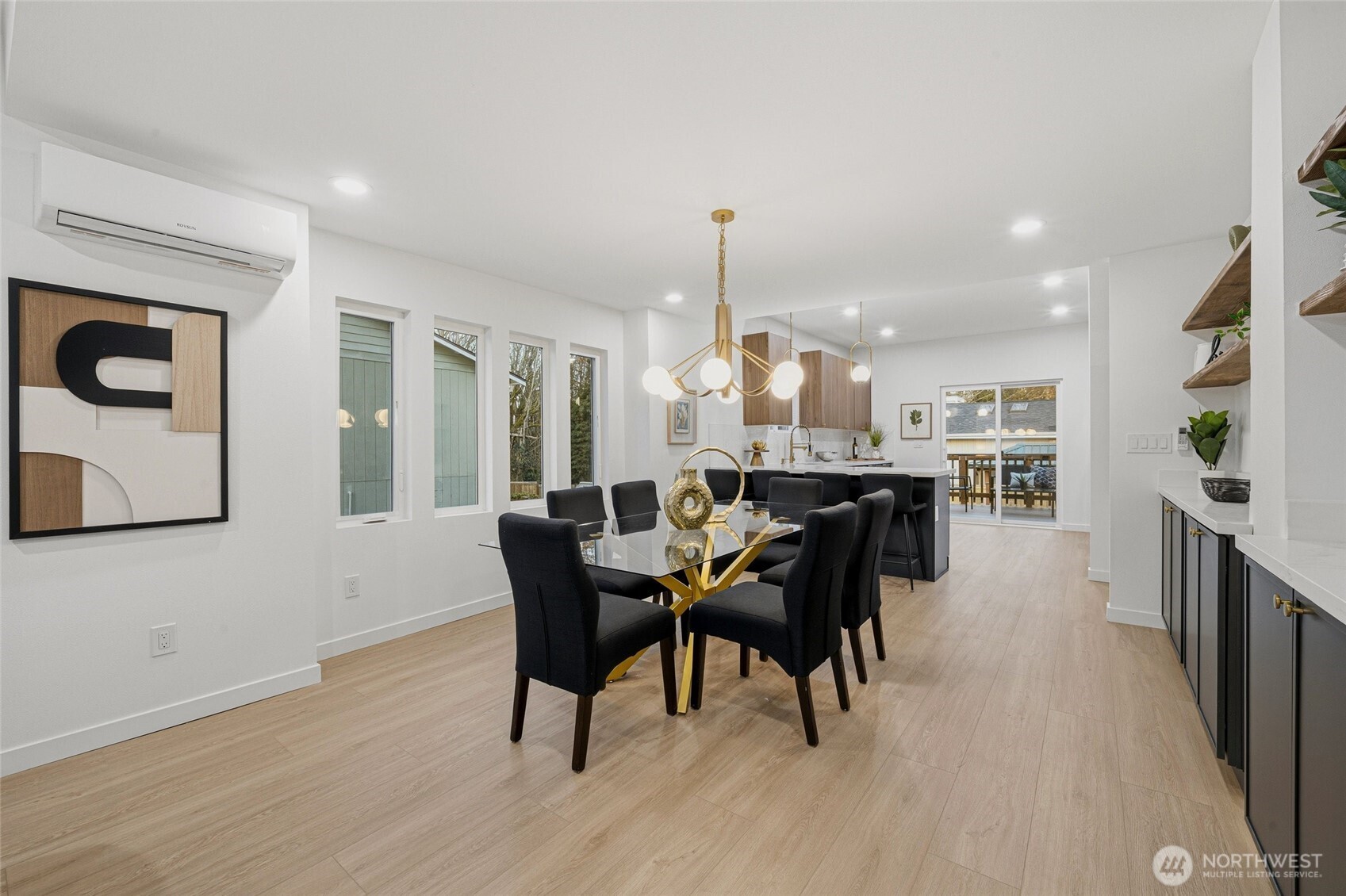 3708 Schmitz Avenue Southwest Seattle, WA 98116 - Photo 10 of 40