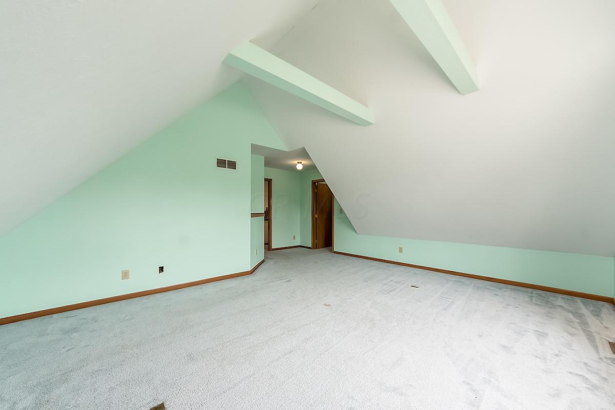 862 Riva Ridge Boulevard Columbus, OH 43230 - Photo 25 of 42 Gallery Image 25