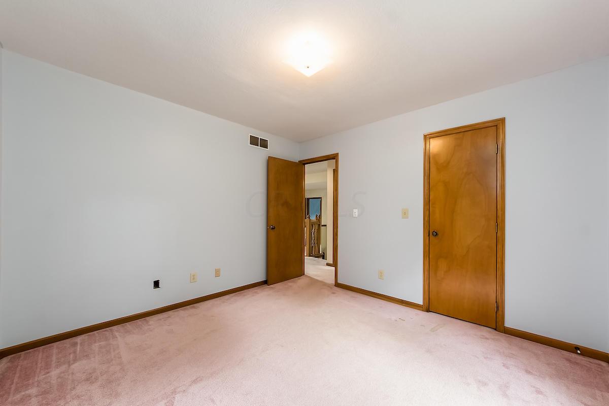 862 Riva Ridge Boulevard Columbus, OH 43230 - Photo 33 of 42 Gallery Image 33
