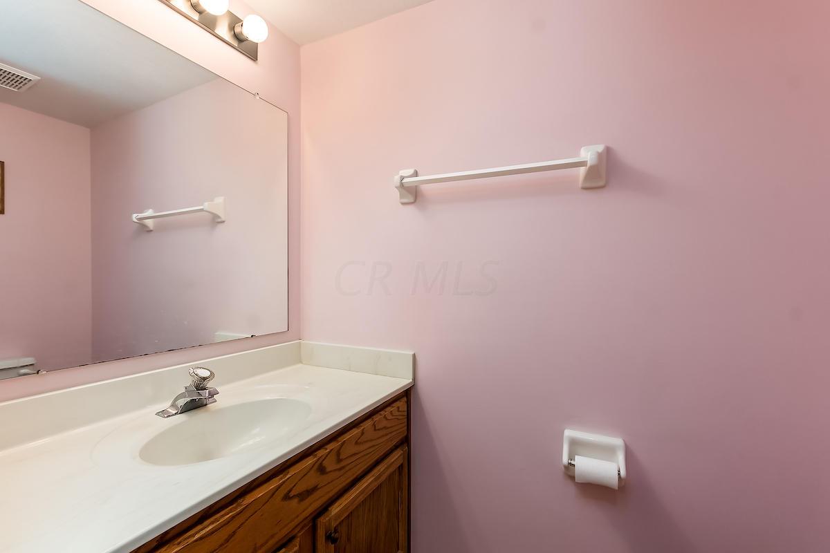 862 Riva Ridge Boulevard Columbus, OH 43230 - Photo 35 of 42 Gallery Image 35