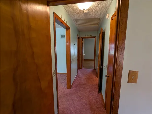 $225,000 | 206 Hiawatha Avenue, Hiawatha, KS 66434