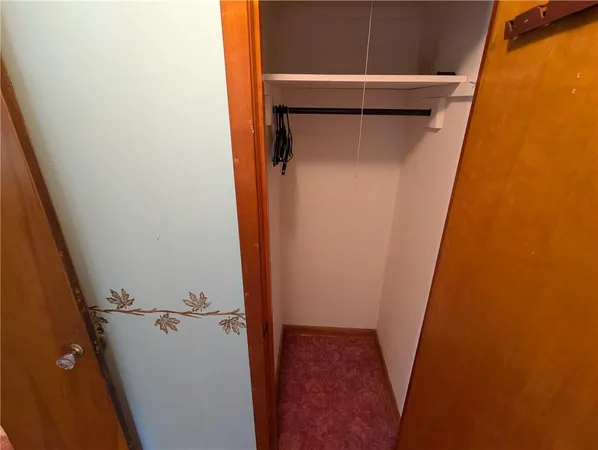 $225,000 | 206 Hiawatha Avenue, Hiawatha, KS 66434