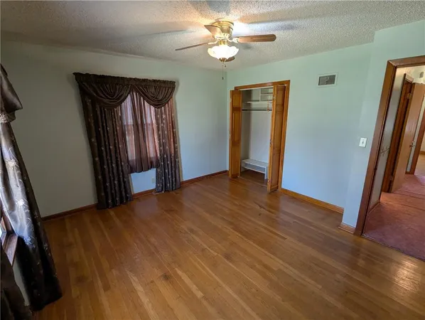 $225,000 | 206 Hiawatha Avenue, Hiawatha, KS 66434