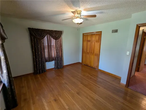 $225,000 | 206 Hiawatha Avenue, Hiawatha, KS 66434