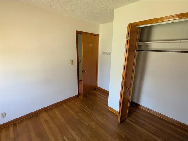 $225,000 | 206 Hiawatha Avenue, Hiawatha, KS 66434