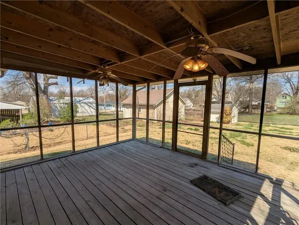 $225,000 | 206 Hiawatha Avenue, Hiawatha, KS 66434