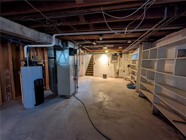 $225,000 | 206 Hiawatha Avenue, Hiawatha, KS 66434