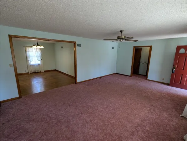 $225,000 | 206 Hiawatha Avenue, Hiawatha, KS 66434