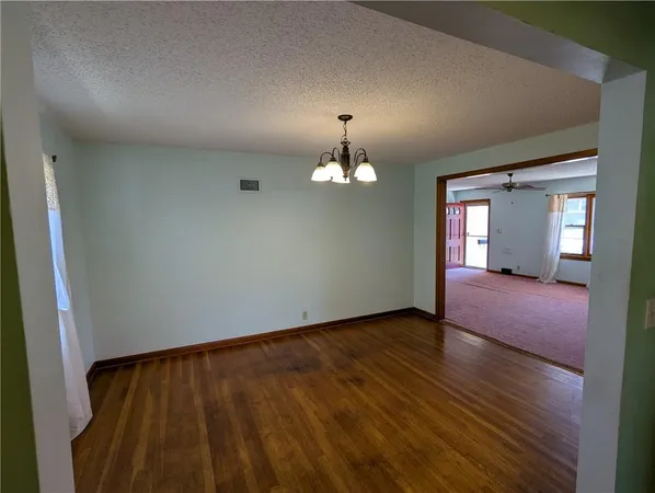 $225,000 | 206 Hiawatha Avenue, Hiawatha, KS 66434