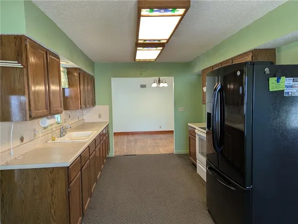 $225,000 | 206 Hiawatha Avenue, Hiawatha, KS 66434