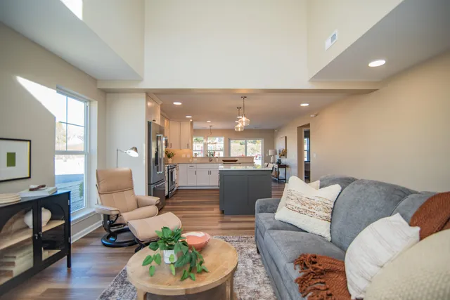 $430,000 | 1117 Anchor Ave Bend, West Bend, WI 53095