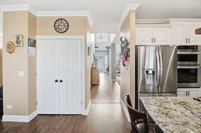 $455,000 | 818 Vertin Boulevard, Shorewood, IL 60404