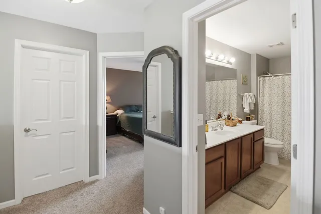 $455,000 | 818 Vertin Boulevard, Shorewood, IL 60404