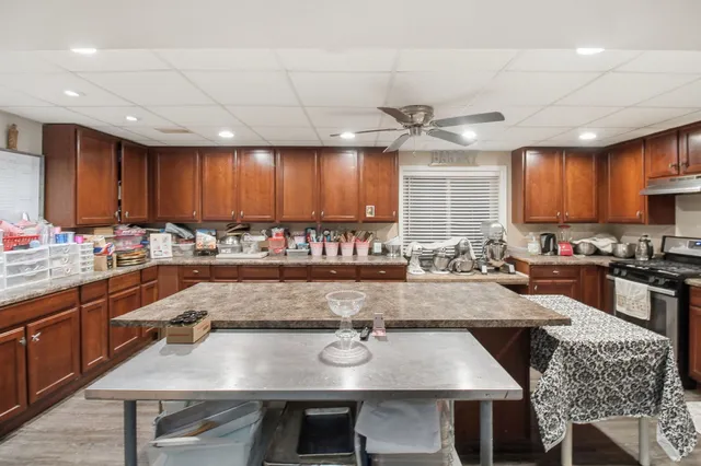 $455,000 | 818 Vertin Boulevard, Shorewood, IL 60404