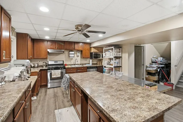 $455,000 | 818 Vertin Boulevard, Shorewood, IL 60404