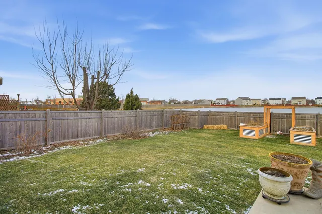 $455,000 | 818 Vertin Boulevard, Shorewood, IL 60404