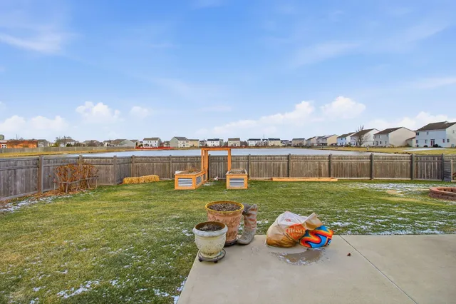 $455,000 | 818 Vertin Boulevard, Shorewood, IL 60404