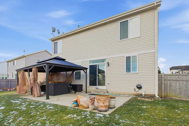 $455,000 | 818 Vertin Boulevard, Shorewood, IL 60404