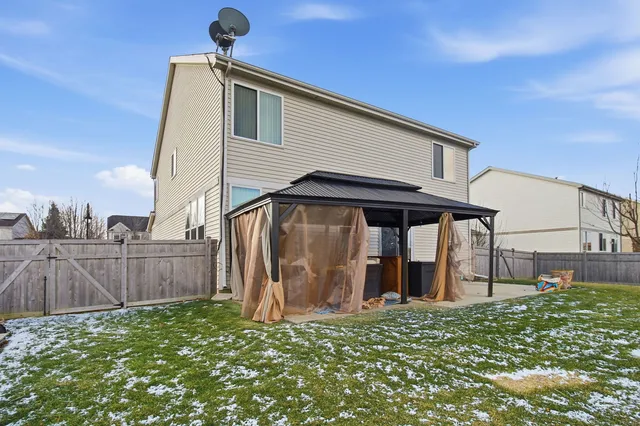 $455,000 | 818 Vertin Boulevard, Shorewood, IL 60404