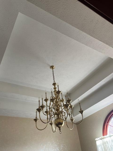 1085 Old Columbus Road Springfield, OH 45503 - Photo 21 of 34 diningroomtreceiling