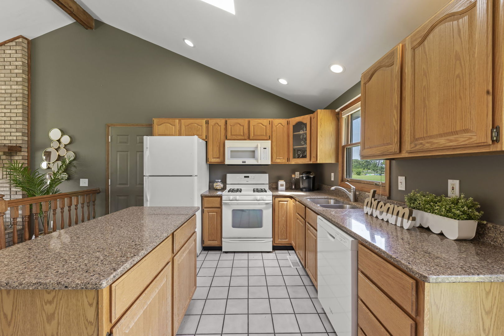 12475 Fox Road Yorkville, IL 60560 - Photo 12 of 39