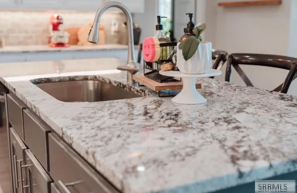 $599,000 | 765 North 600 East, Firth, ID 83236