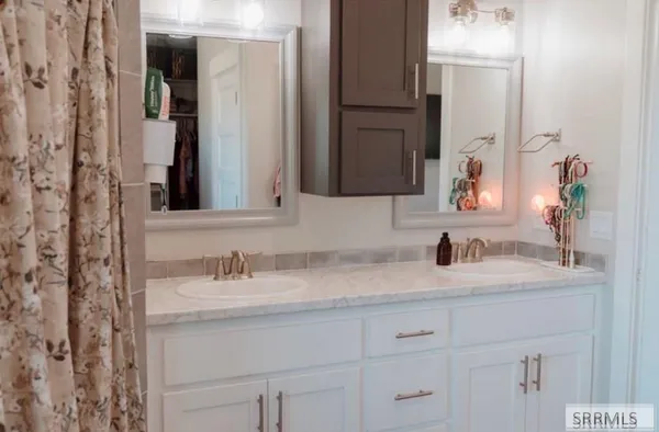 $599,000 | 765 North 600 East, Firth, ID 83236