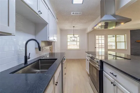 $358,500 | 6192 Wrigley Way, Fort Worth, TX 76133