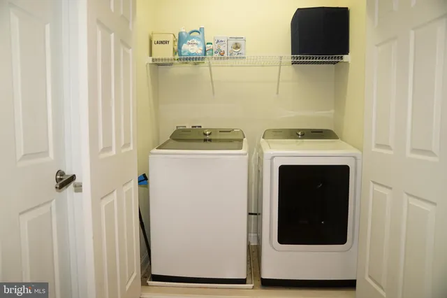 $715,000 | 43610 McKay Terrace, Chantilly, VA 20152