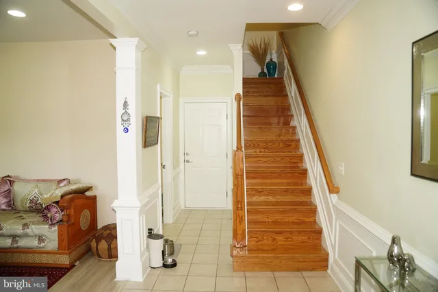 $715,000 | 43610 McKay Terrace, Chantilly, VA 20152