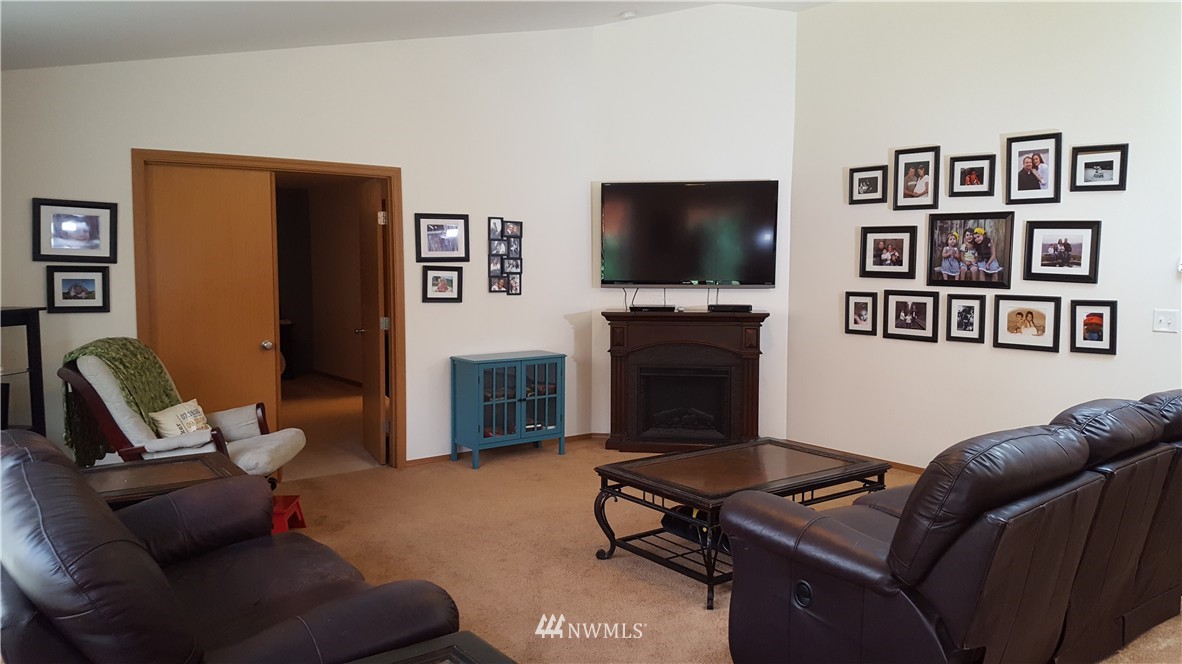 650 Northeast Newkirk Road Belfair, WA 98528 - Photo 11 of 25 Gallery Image 11