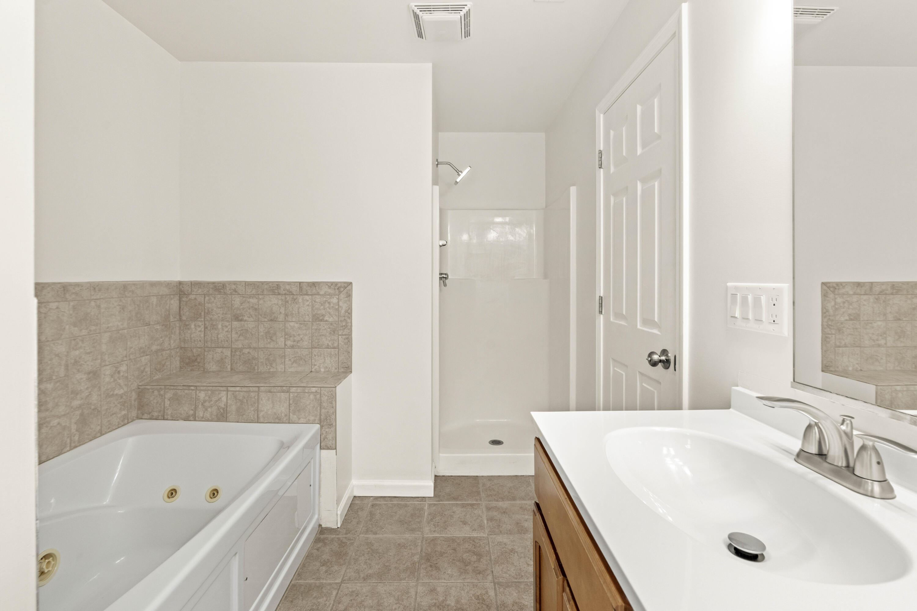 10645 Illinois Street Crown Point, IN 46307 - Photo 11 of 34 3000x2000
