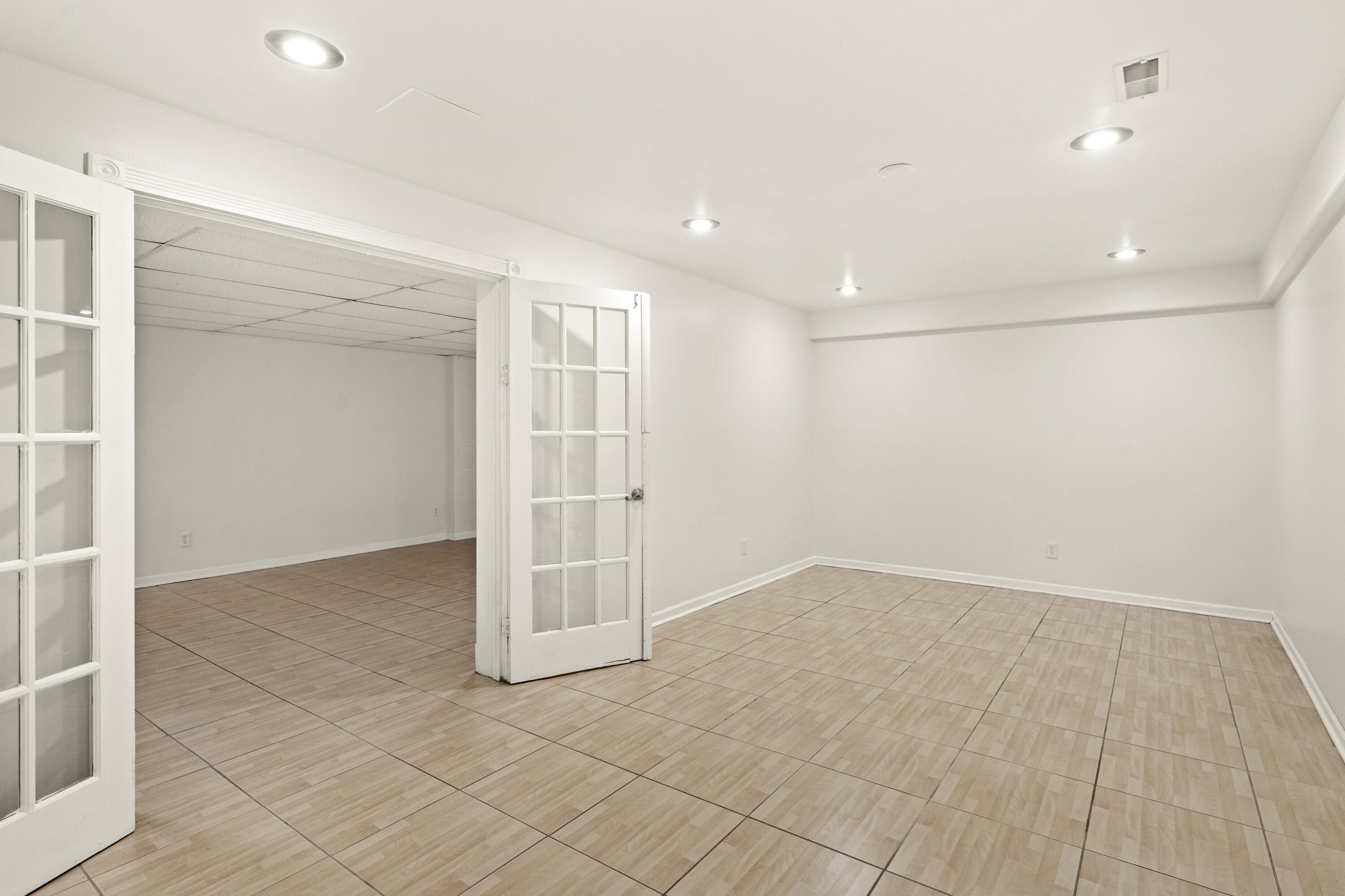 10645 Illinois Street Crown Point, IN 46307 - Photo 18 of 34 3000x2000