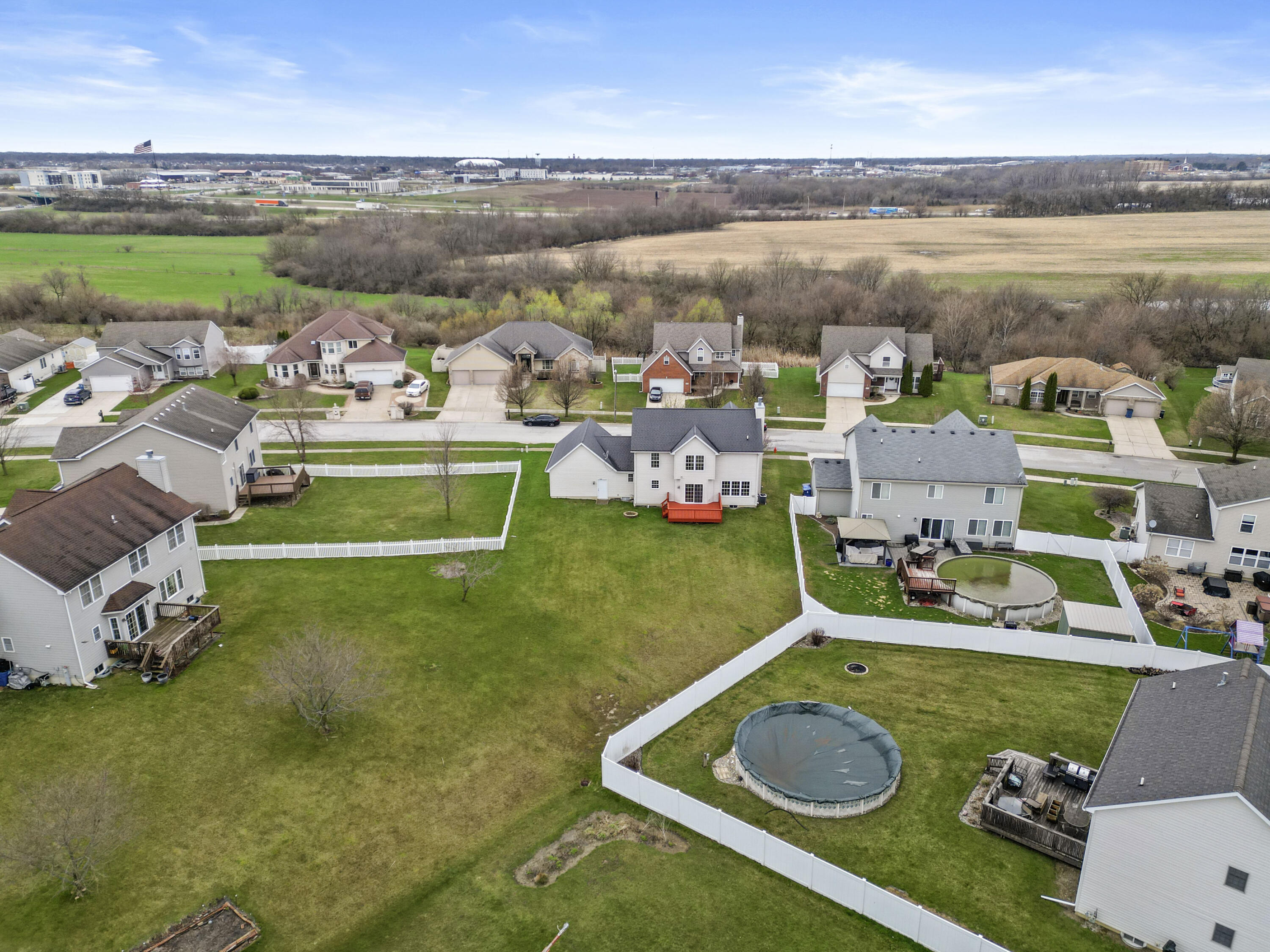 10645 Illinois Street Crown Point, IN 46307 - Photo 32 of 34 3000x2250