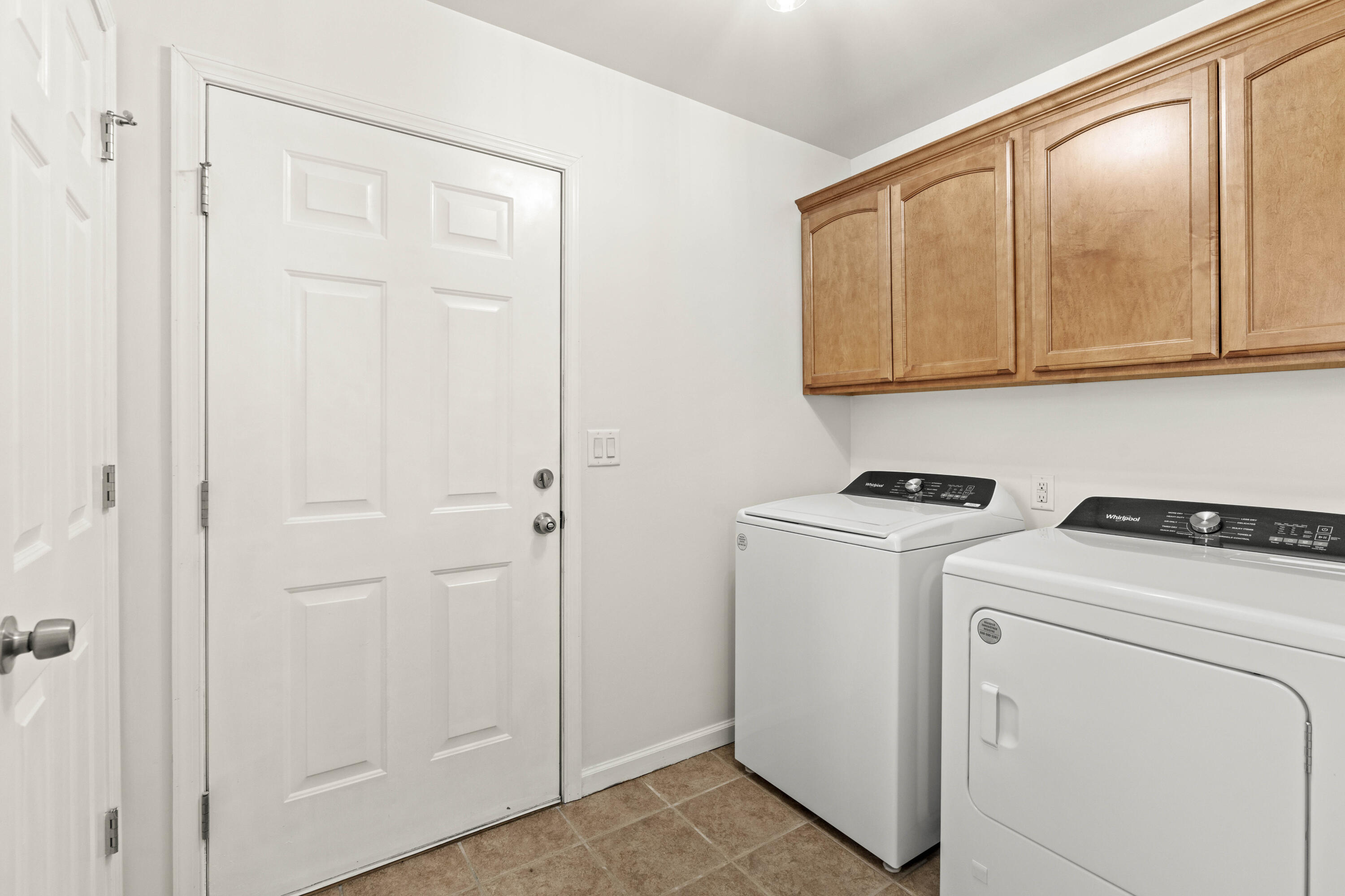 10645 Illinois Street Crown Point, IN 46307 - Photo 9 of 34 3000x2000
