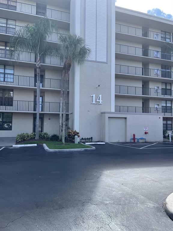14 Royal Palm Way, Unit 5050 Boca Raton, FL 33432 - Photo 4 of 8 14 Royal palm