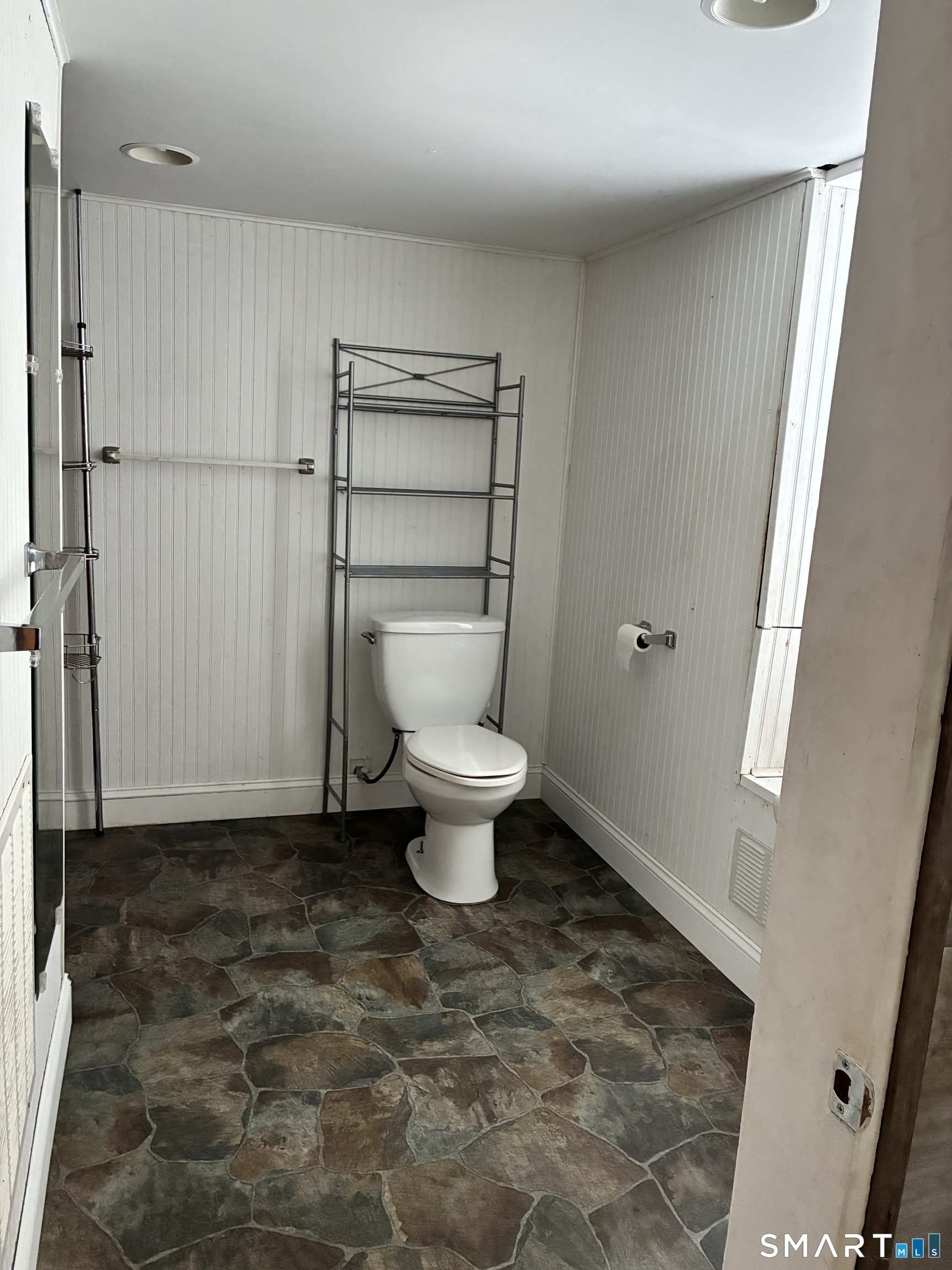 514 Mashamoquet Road Pomfret, CT 06259 - Photo 30 of 37