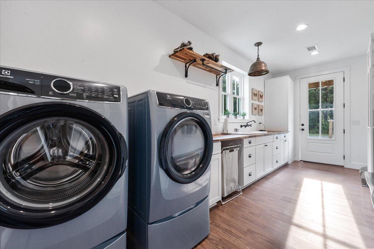 2494 Harristown Road St. Stephen, SC 29479 - Photo 17 of 50 Laundry, Mudroom