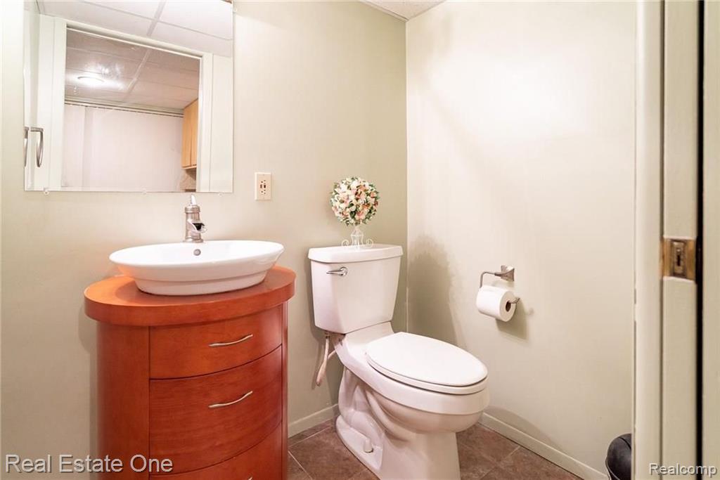 220 Red Oak Lane Rochester Hills, MI 48307 - Photo 20 of 29