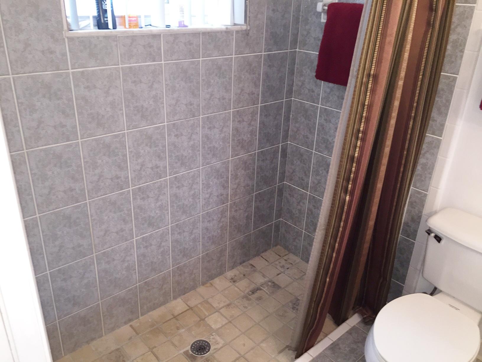 137 Raintree Trail Jupiter, FL 33458 - Photo 15 of 21 Master Bath