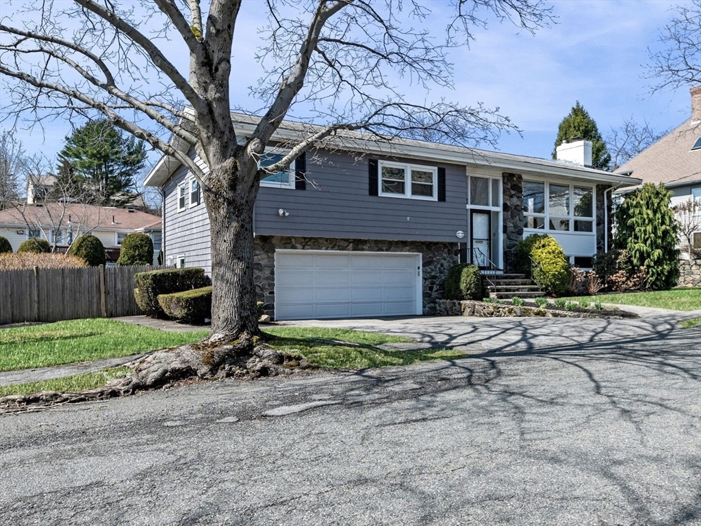 12 McKinley Road Marblehead, MA 01945 - Photo 3 of 36