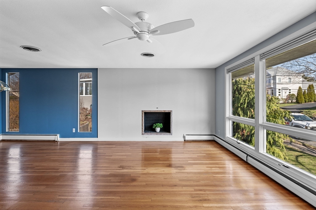 12 McKinley Road Marblehead, MA 01945 - Photo 8 of 36