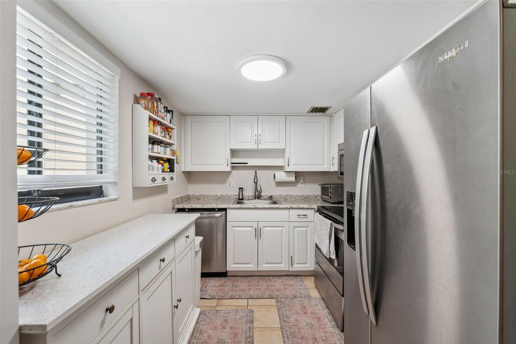 11809 Raintree Lake Lane, Unit A Tampa, FL 33617 - Photo 13 of 39