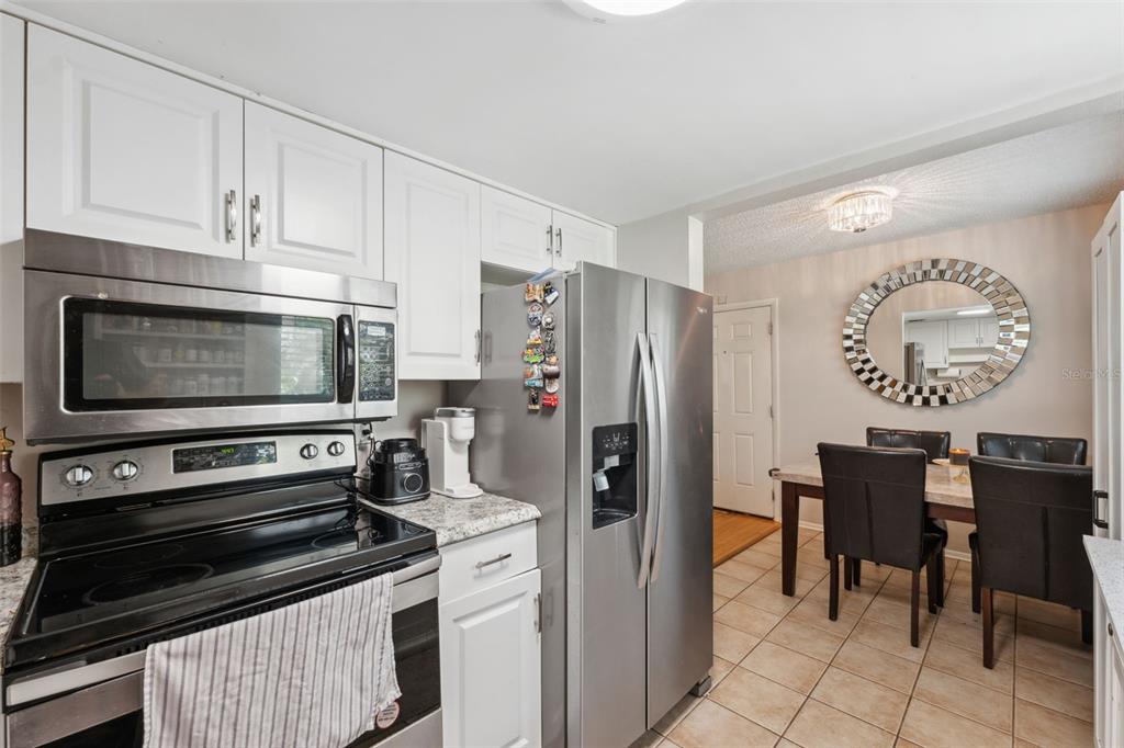 11809 Raintree Lake Lane, Unit A Tampa, FL 33617 - Photo 16 of 39