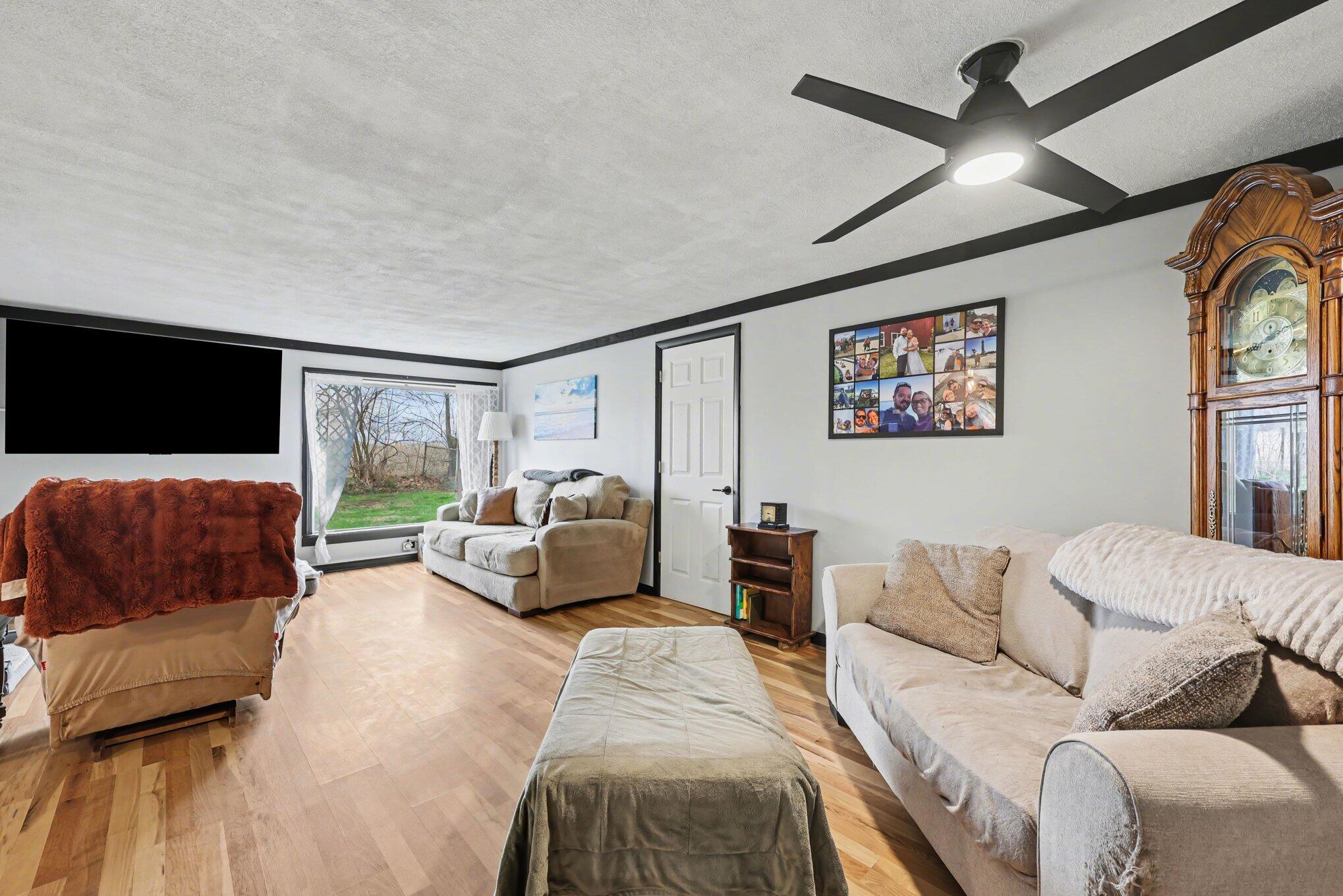 4355 Springbrook Road Jackson, MI 49201 - Photo 5 of 28 5