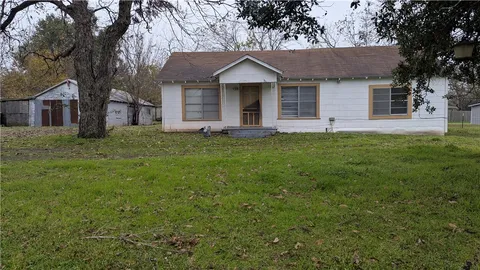 $59,900 | 510 West Hunt Street, Bremond, TX 76629