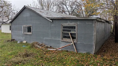 $59,900 | 510 West Hunt Street, Bremond, TX 76629