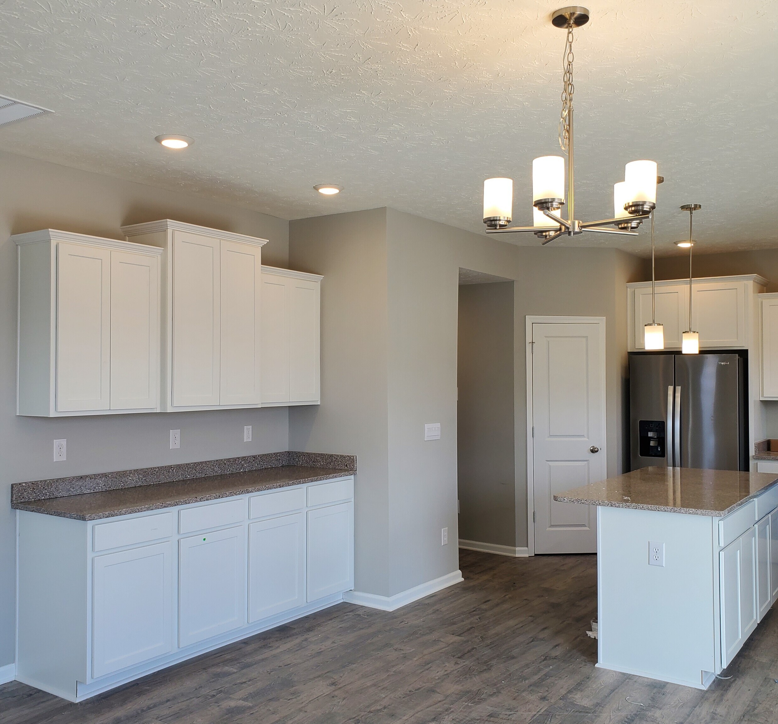 375 Carrick Glen Boulevard Pendleton, IN 46064 - Photo 3 of 9